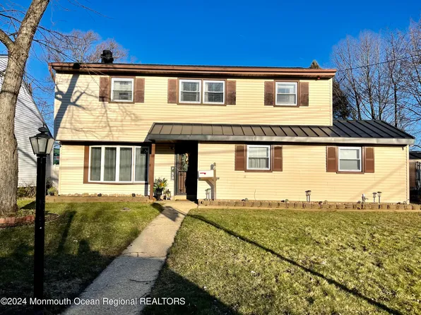 6 Coach Drive, Hazlet, NJ 07730