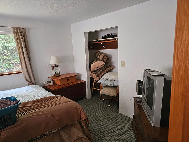 10027 Yaquina Bay Rd — Photo 34