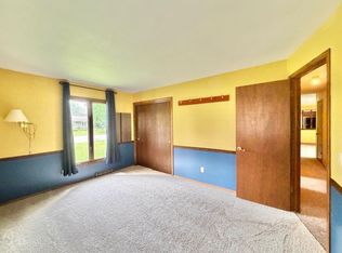 928 Columbia Dr, Janesville, WI 53546