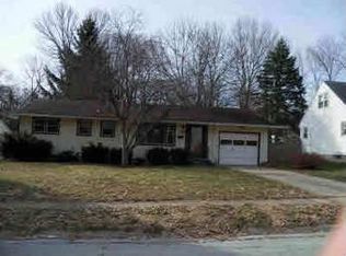 1060 Rydale Rd, Dayton, OH 45405