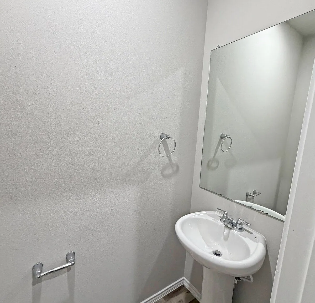 3 bed, 2.5 bath, 1251 sqft, $1,450 — Photo 4