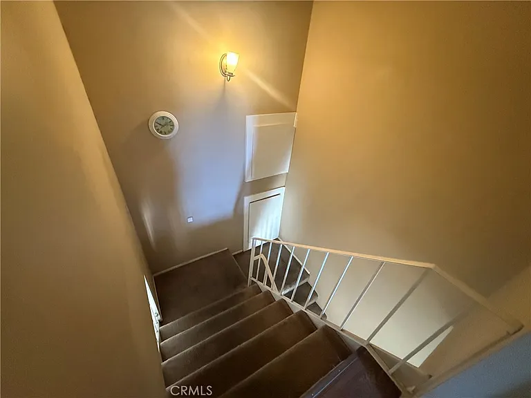 9131 Burnet Ave #10 — Photo 30