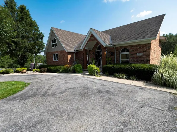 15015 Windy Hill Rd, Bunker Hill, IL 62014