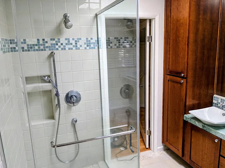 1826 Coastland Ave — Photo 13