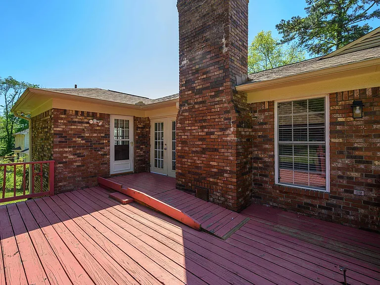1828 Jacobs Ln — Photo 38