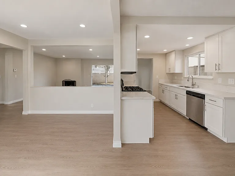 20723 Northampton St — Photo 5