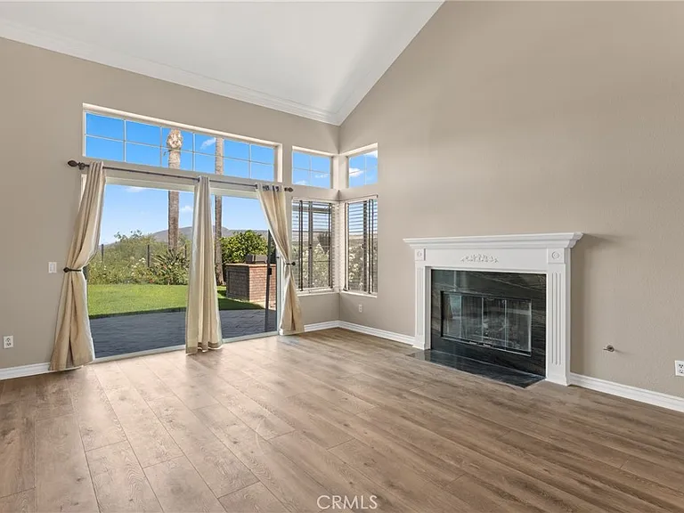6430 Regents Ct — Photo 11