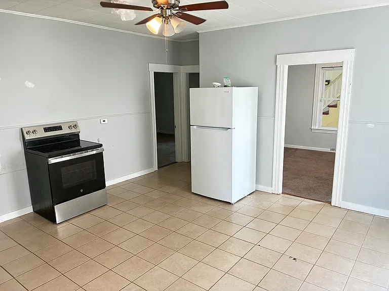 113 Emerald St #A — Photo 2