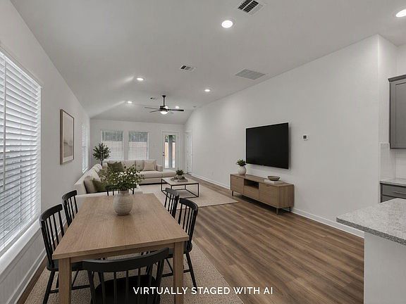 3rd image of 20534 Draper Rd
