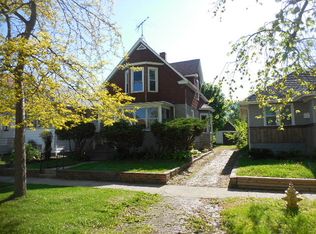 1221 Emerald Ave, Chicago Heights, IL 60411