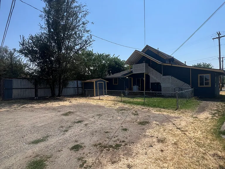 838 Dakota Ave — Photo 13