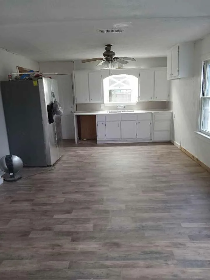 3 bed, 960 sqft, $1,650 — Photo 4