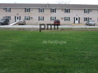 465 E Main St #5, Warrensburg, IL 62573