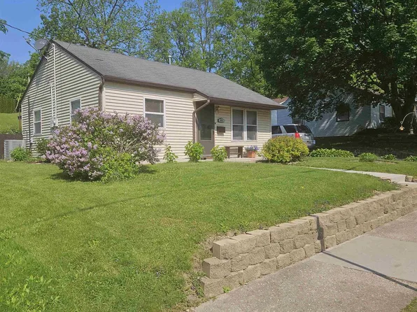 400 South Academy Street, Stoughton, WI 53589