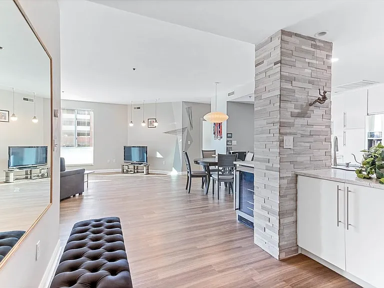 196 S Grant Ave #307 — Photo 1