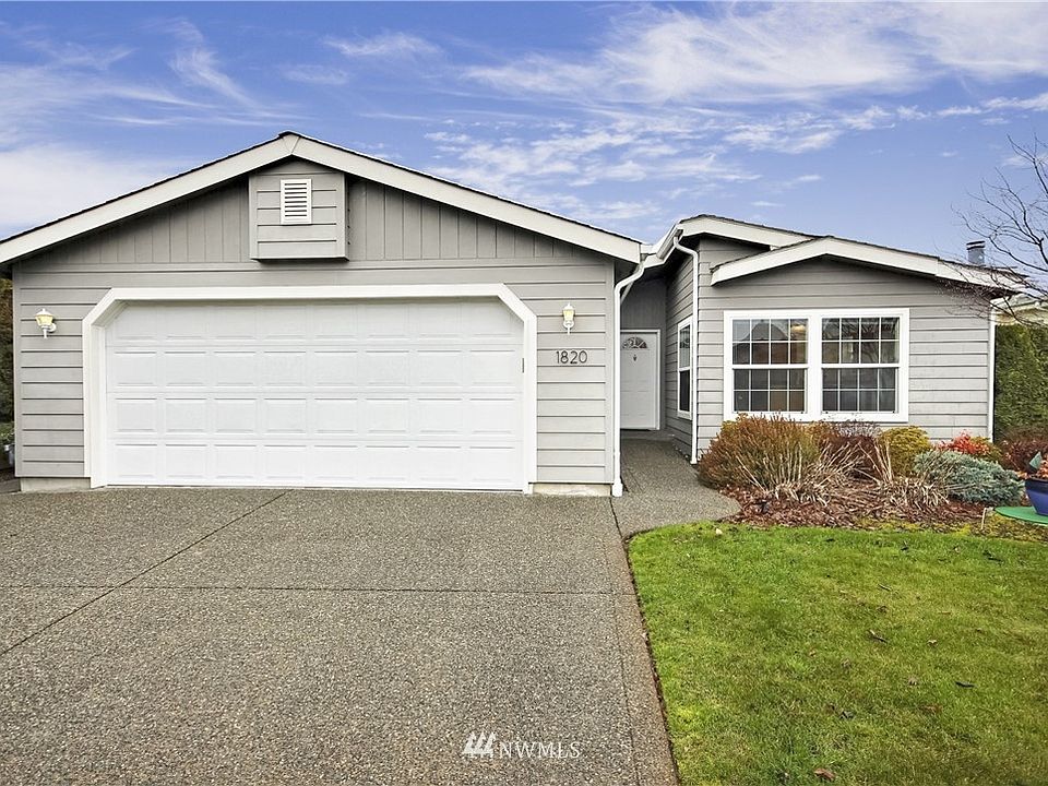 1st image of 1820 Sorrel Lane SE #113