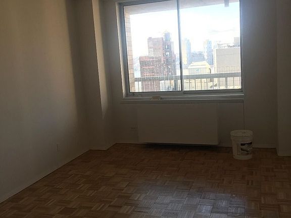 3rd image of 424 W End Ave APT 15E