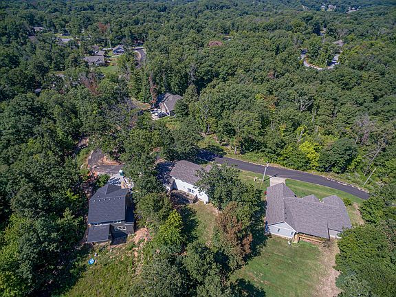 5th image of 10 Monmouth Dr