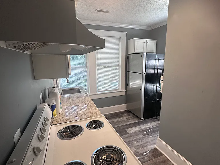2217 Blossom St #4 — Photo 6