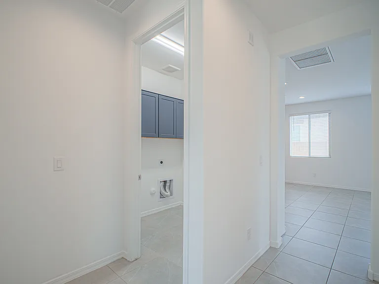 1793 N Westfall Ln — Photo 20