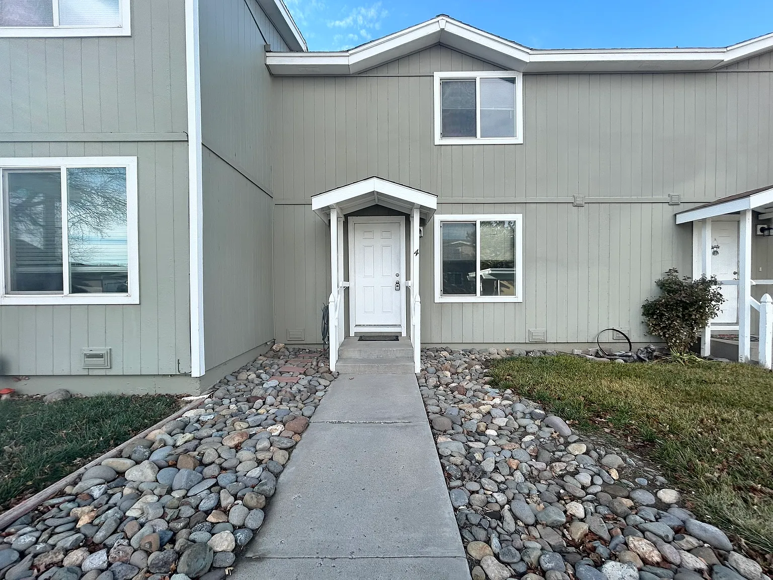 1283 Redwood Cir — Photo 1
