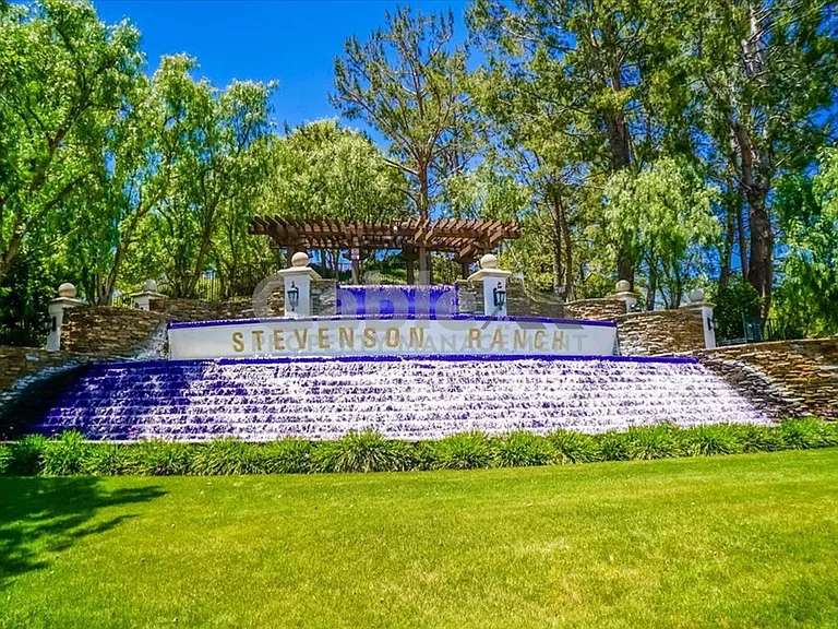 25344 Irving Ln — Photo 24
