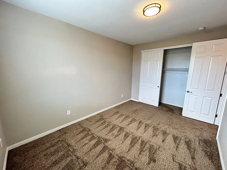 10743 Knickerbocker Ave — Photo 21