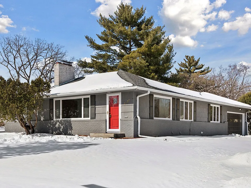 3237 Cavell Ln