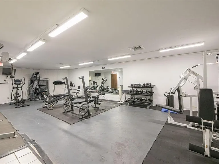 113 Royal Park Dr #1H — Photo 19