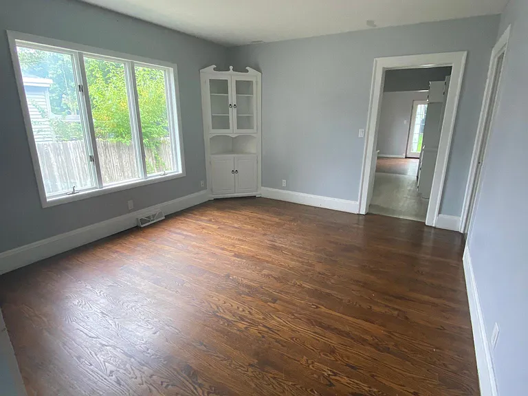 16917 Larchwood Ave — Photo 22
