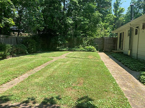 4th image of 9 Dogwood Hill Road