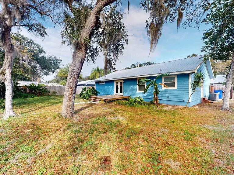 620 Segovia Rd — Photo 4