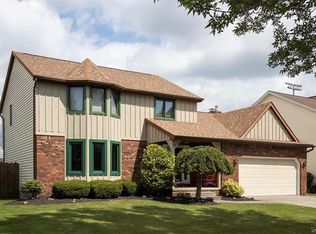 72 Britannia Dr, East Amherst, NY 14051