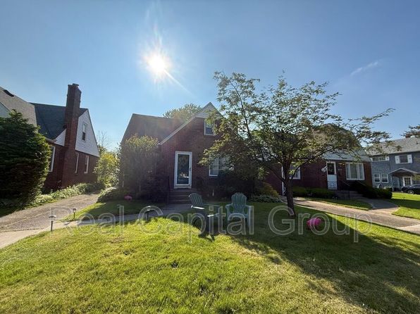 226 Capen Blvd