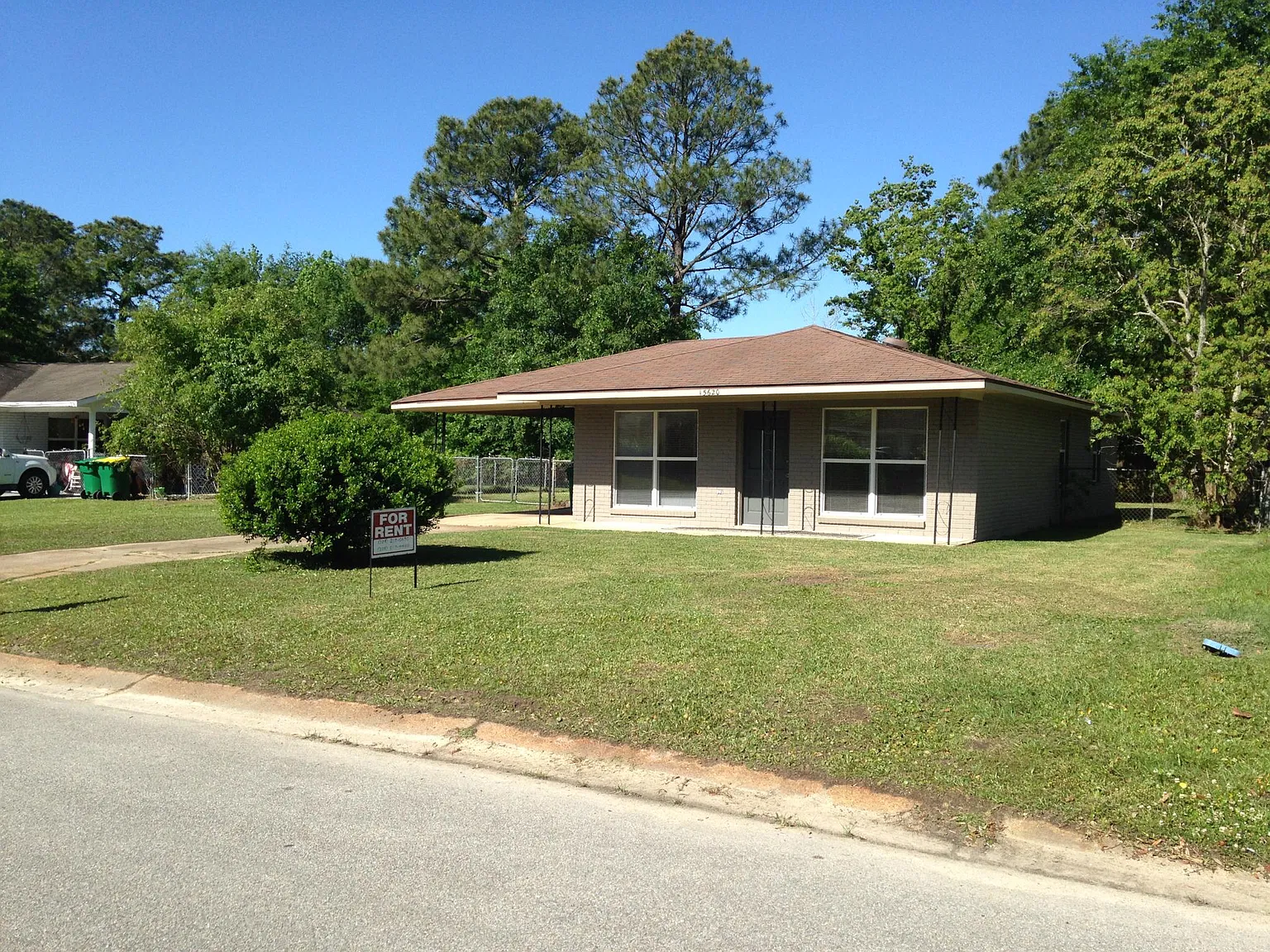 3 bed, 1100 sqft, $1,625 — Photo 3