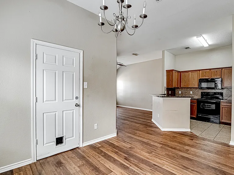 824 Walnut St #824 — Photo 9
