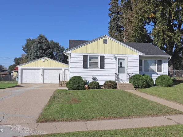 710 N 23rd St, Bismarck, ND 58501