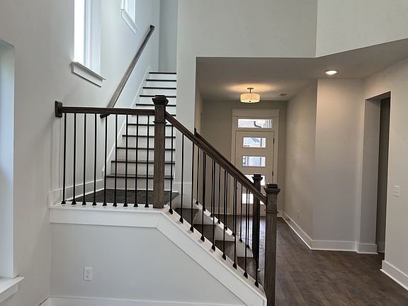 4th image of 1084 Linn Cove Ct Lot 135