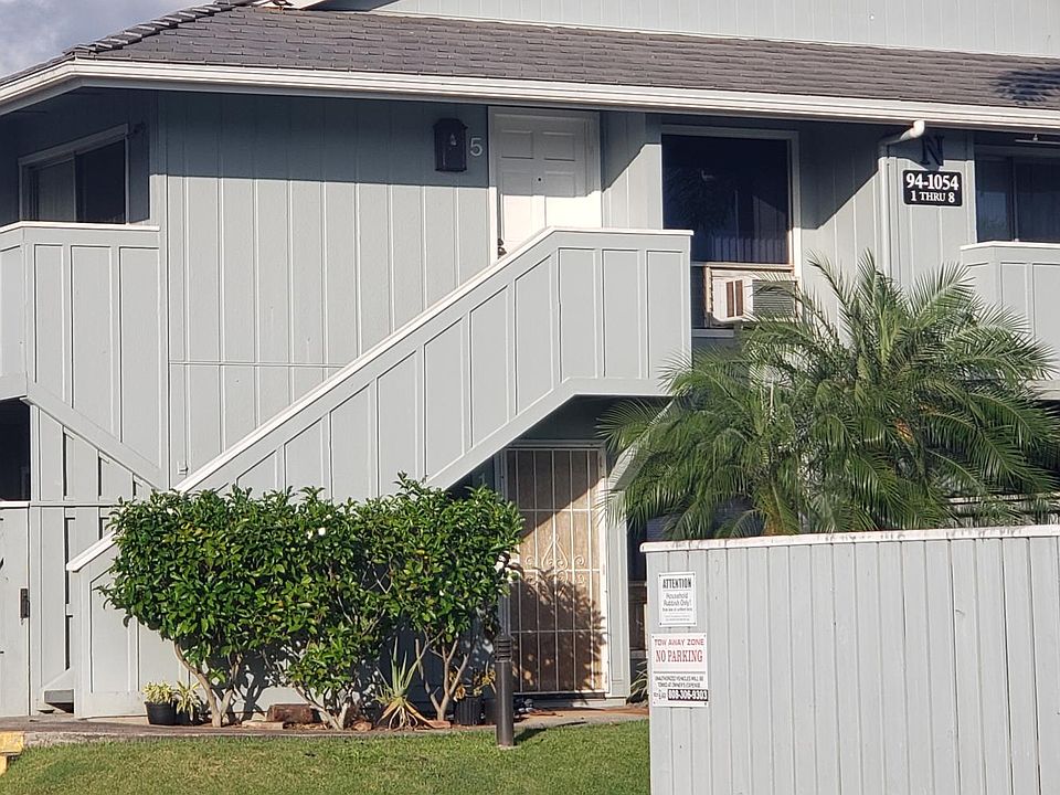 Upstairs corner unit