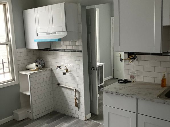 156 Arlington Ave FLOOR 2