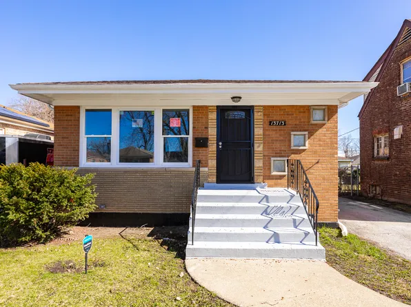 13713 S School St, Riverdale, IL 60827