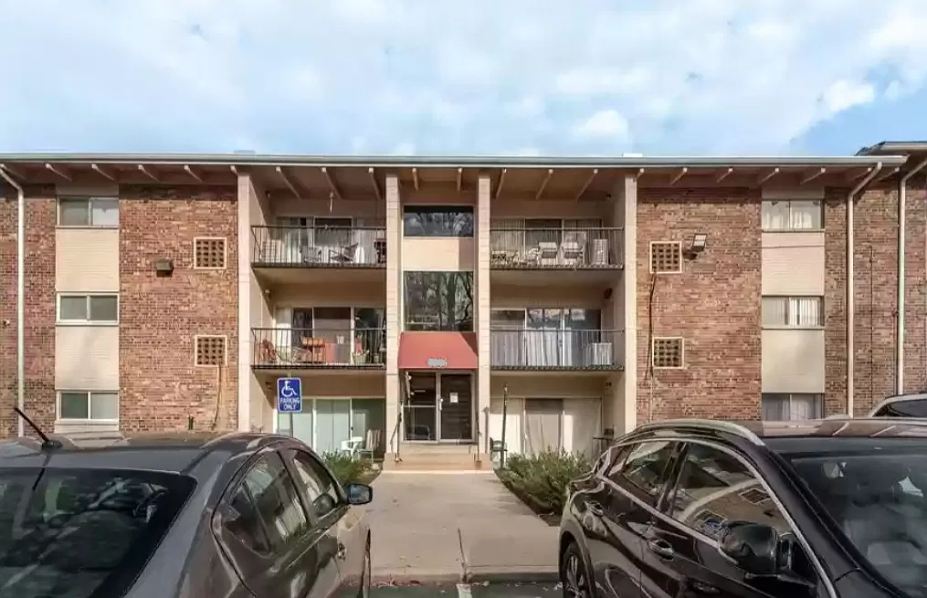 5546 Karen Elaine Dr — Photo 1