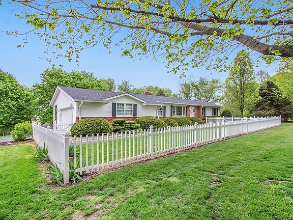 3rd image of 2735 Burwyn Hills Dr