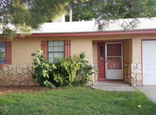 409 Hamilton St E, Carlsbad, NM 88220