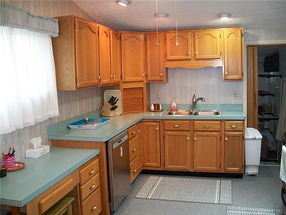 4th image of 2516 E Dorothy Ln