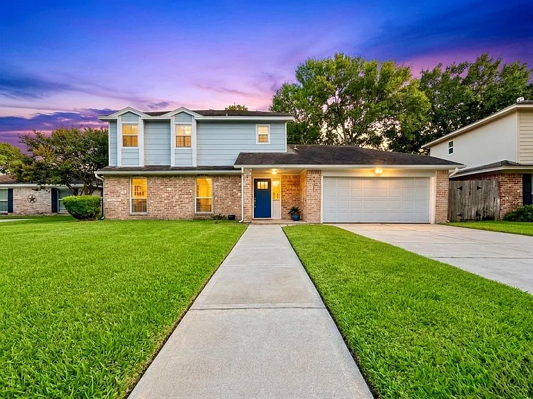 14011 Wickersham Ln — Photo 1
