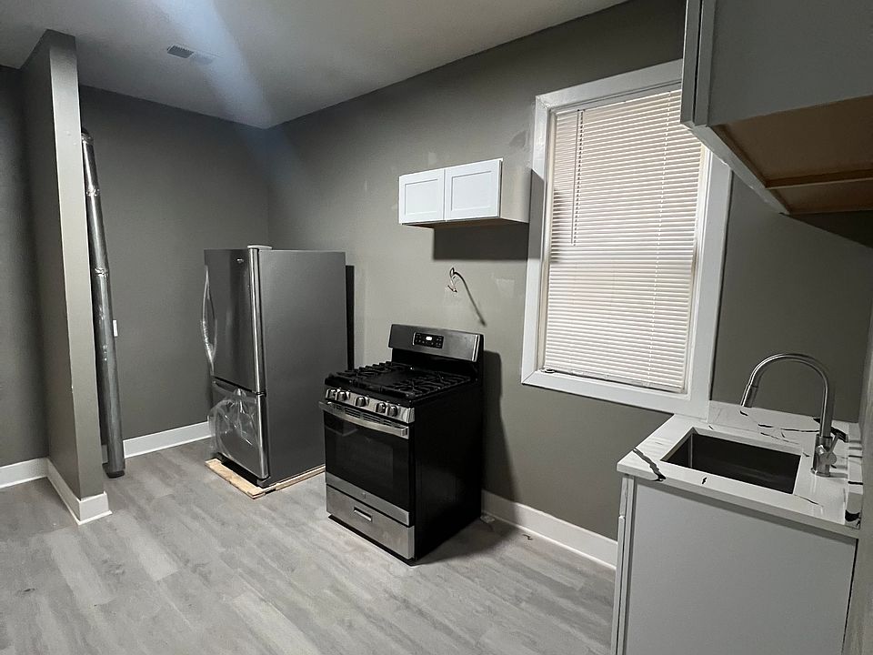 1st image of 6753 S Loomis Blvd #1