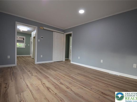 3rd image of 804 W State St
