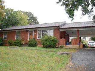 1223 Fairmont Dr, Vinton, VA 24179
