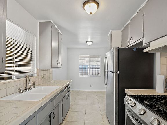 5th image of 284 Garnet Way APT E